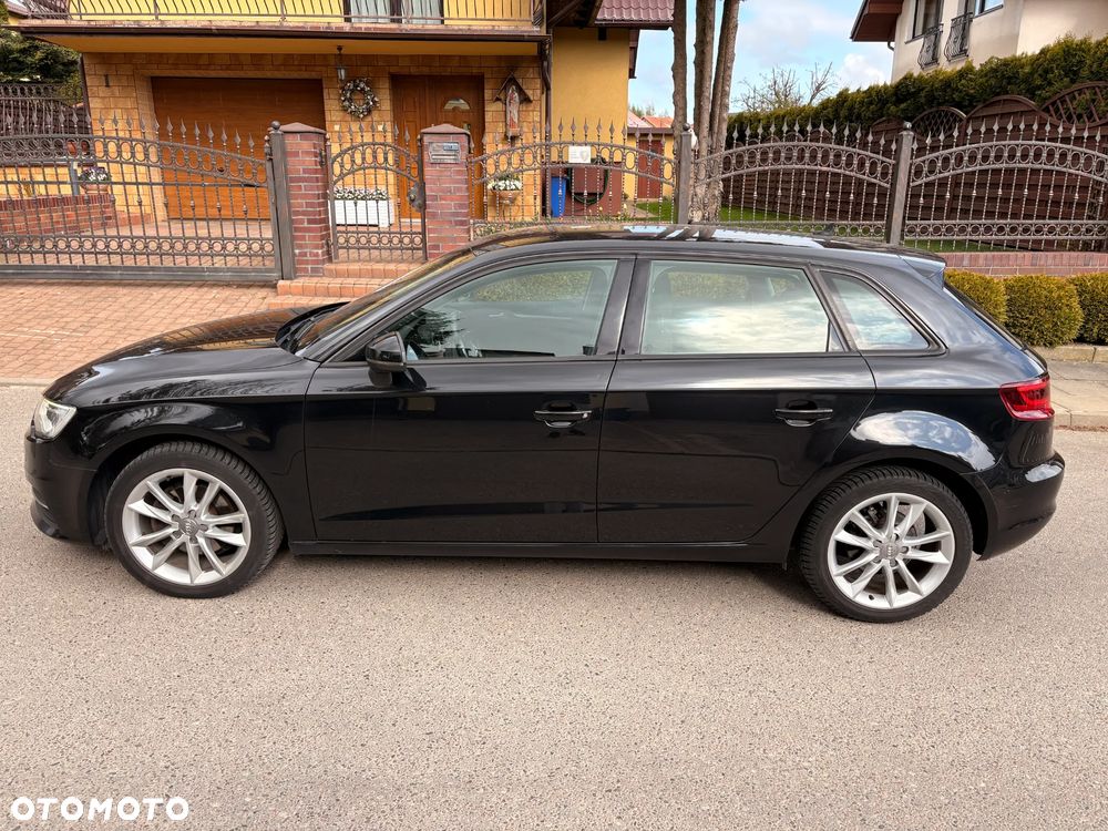 Audi A3 Sportback - 6