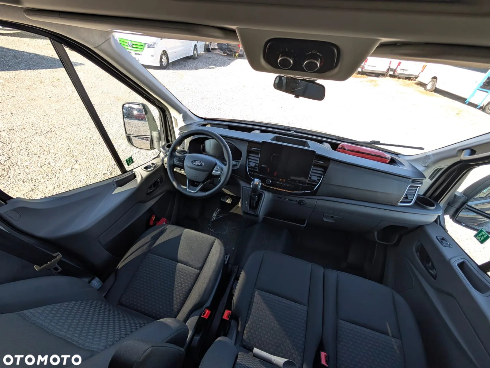 Ford Transit - 25
