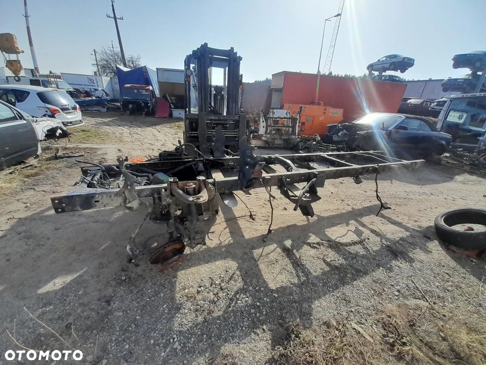RAMA Nissan Cabstar 5,86CM. dł. / odbiór osobisty !! - 3