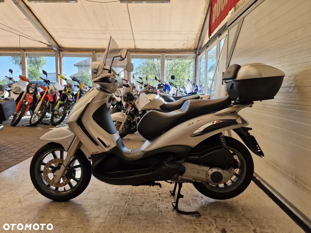 Piaggio Beverly - 17
