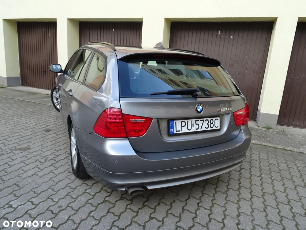 BMW Seria 3 320d xDrive DPF Touring Edition Fleet Lifestyle - 22