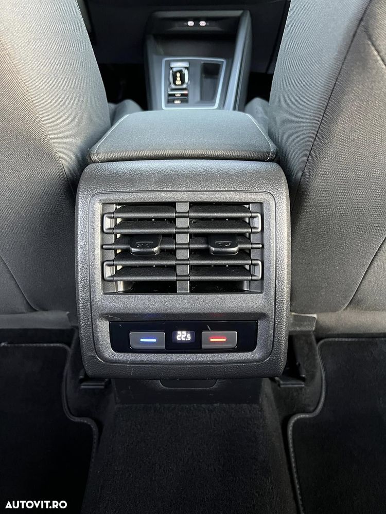 Volkswagen Golf 2.0 TDI SCR DSG Life - 8