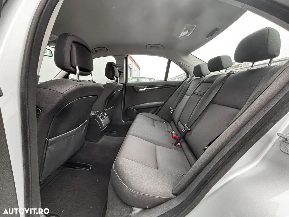 Mercedes-Benz C 200 CDI BlueEFFICIENCY - 9