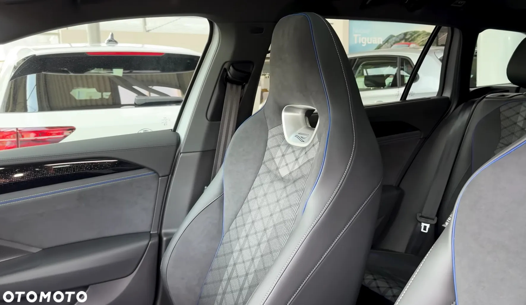 Volkswagen Passat 2.0 TSI R-Line DSG - 10