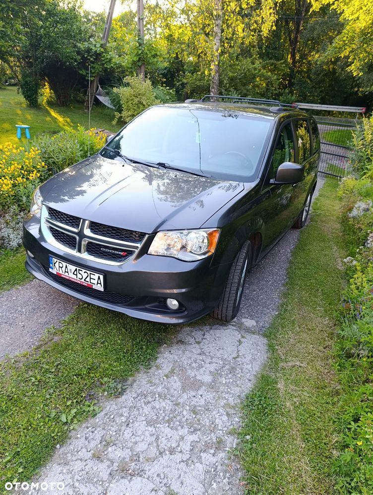 Dodge Grand Caravan - 9