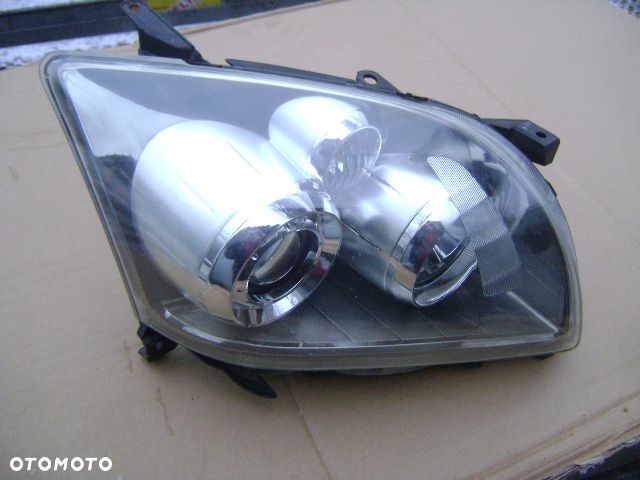 LAMPA PRZÓD PRAWA LEWA XENON TOYOTA AVENSIS T25 06-09 lift EU - 1