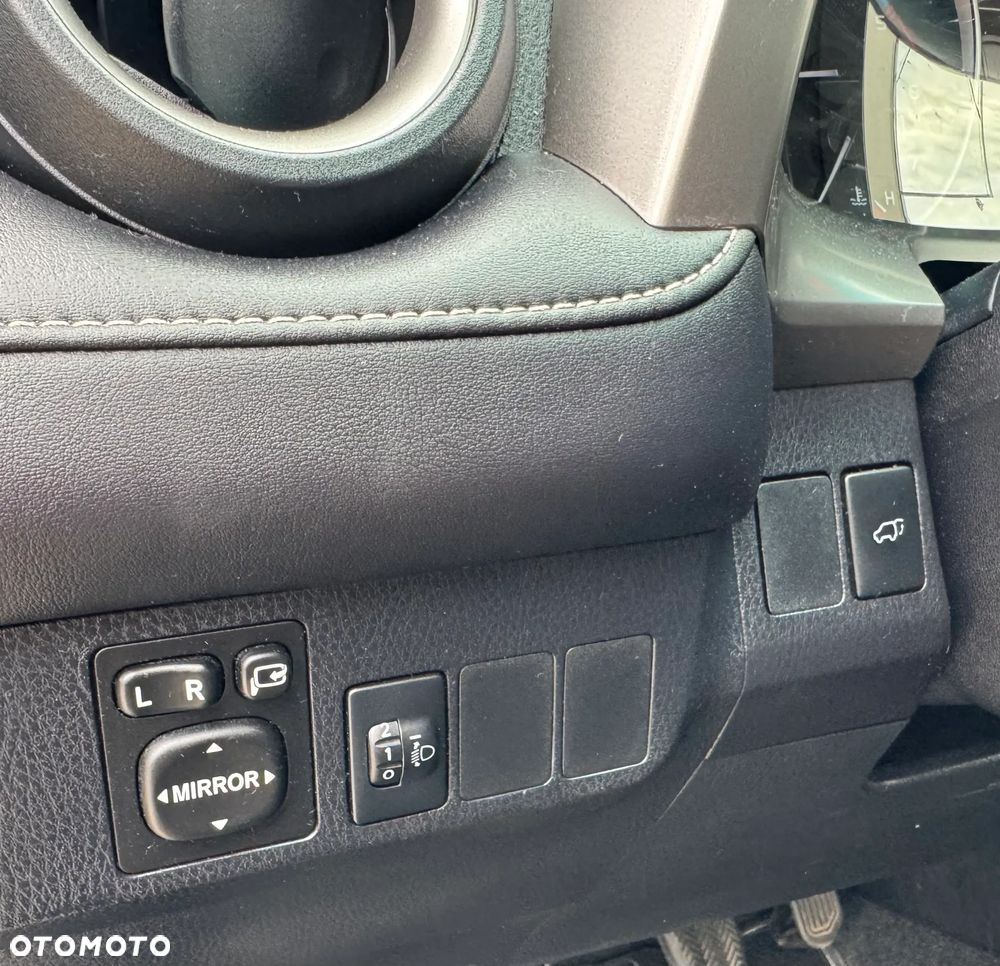 Toyota RAV4 - 26