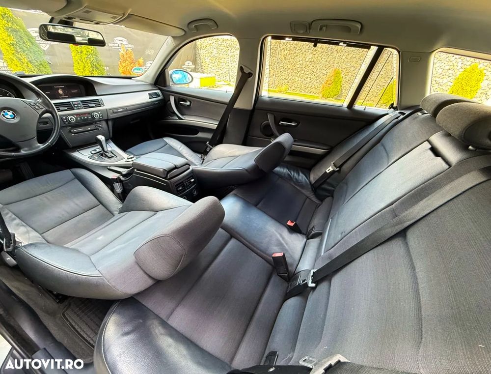 BMW Seria 3 320d DPF Touring Aut. - 23