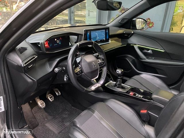 Peugeot 2008 1.2 PureTech GT Line - 19