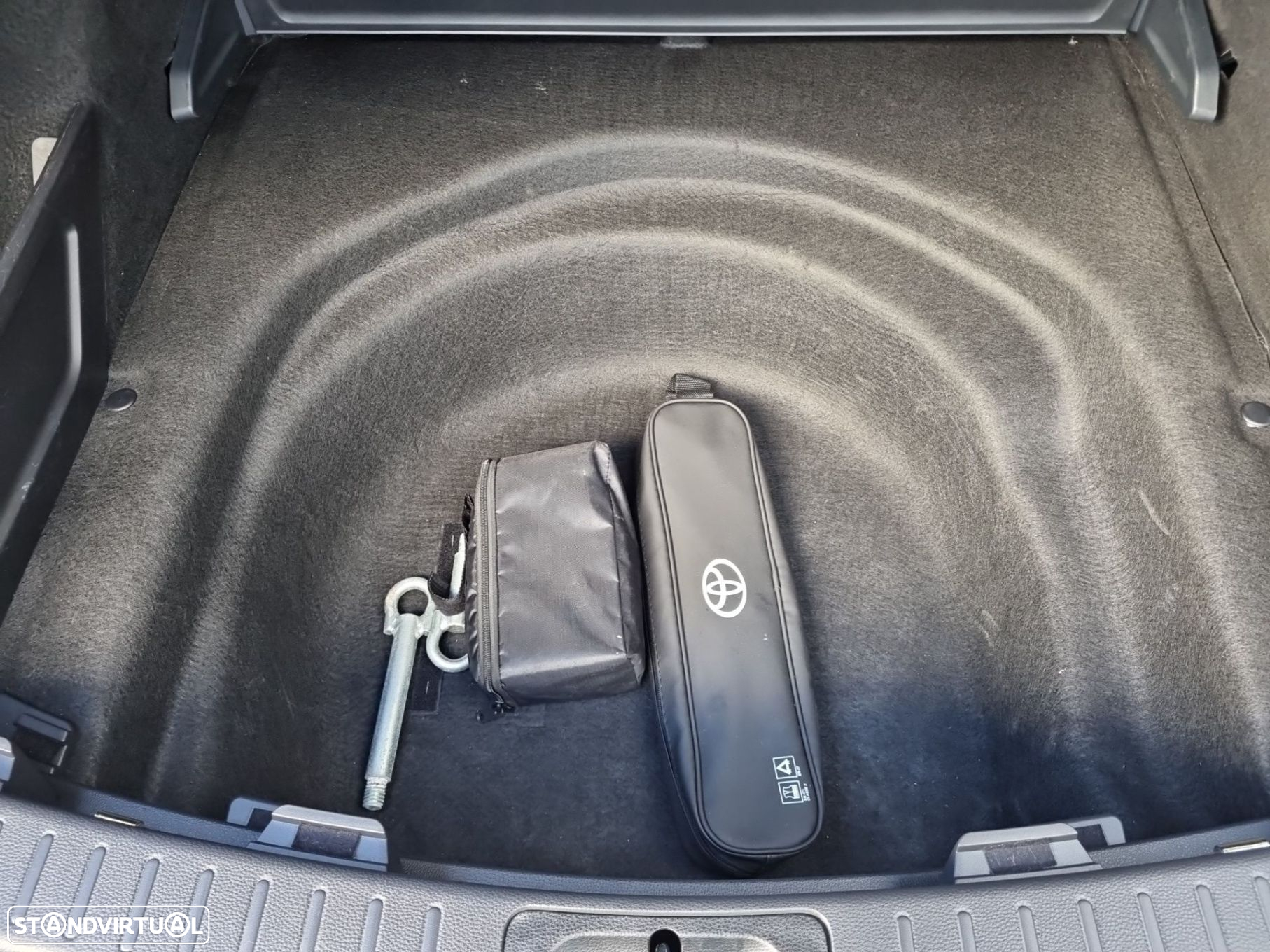 Toyota Corolla Touring Sports 1.8 Hybrid Comfort Plus - 12