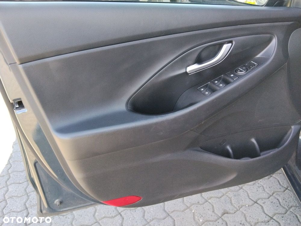 Hyundai i30 1.5 T-GDI 48V Smart - 16