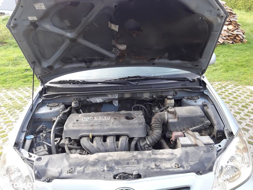 Toyota Corolla 1.6 VVT-i Dynamic - 14