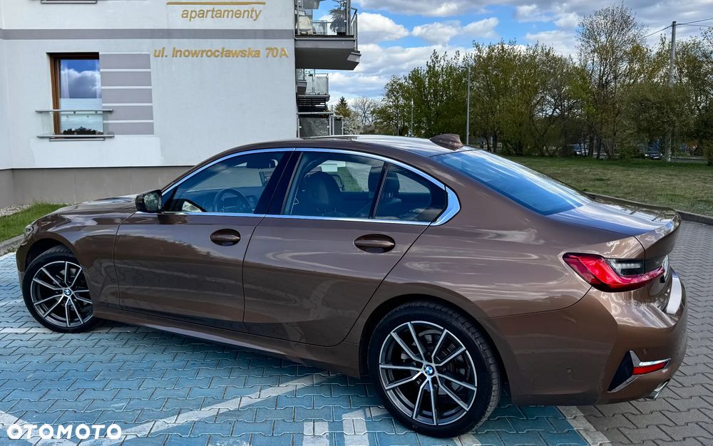 BMW Seria 3 320i Luxury Line sport - 23