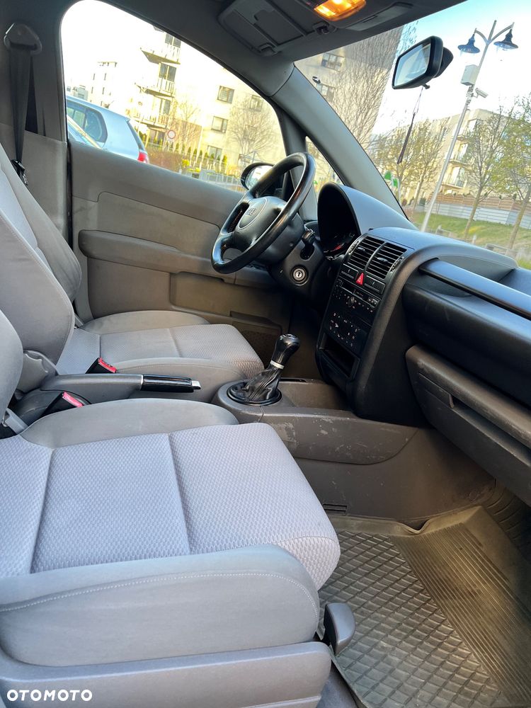 Audi A2 1.4 - 18
