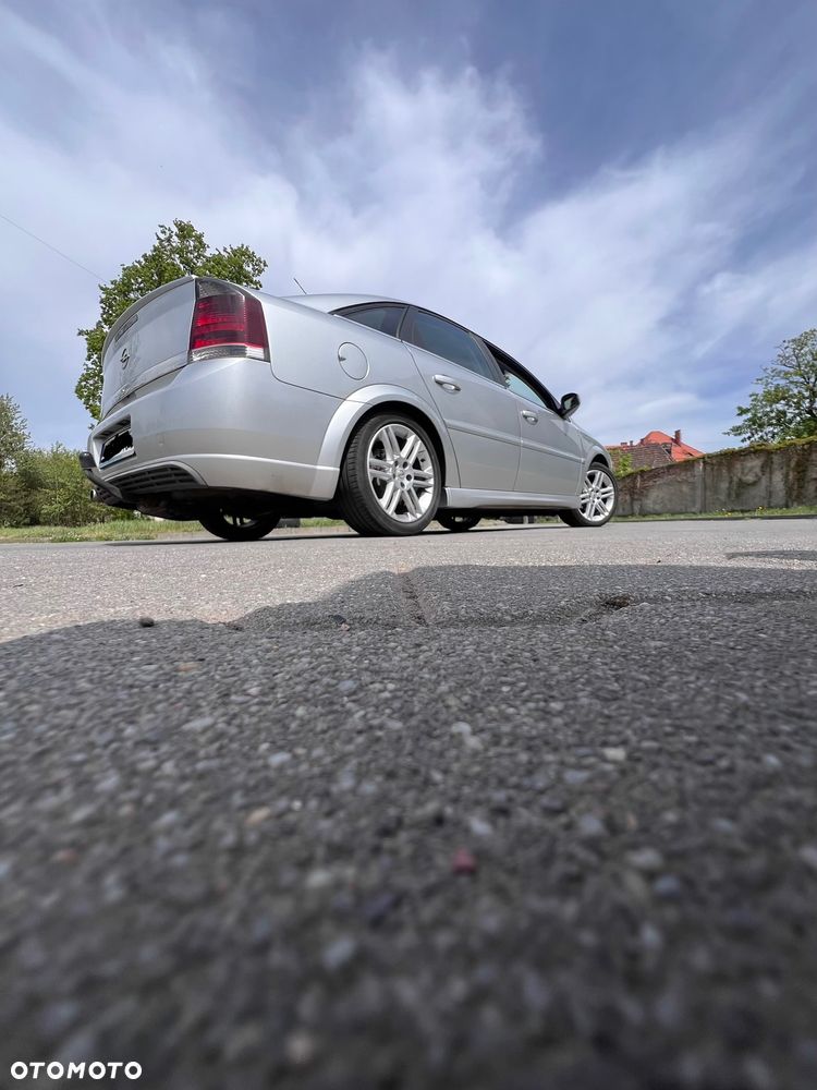 Opel Vectra 2.2 - 4