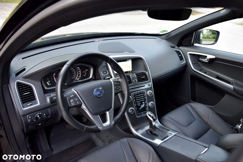 Volvo XC 60 D5 AWD Summum - 15