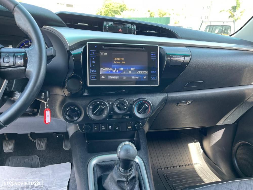 Toyota Hilux HILUX 4X4 2.4 (150CV) - 17