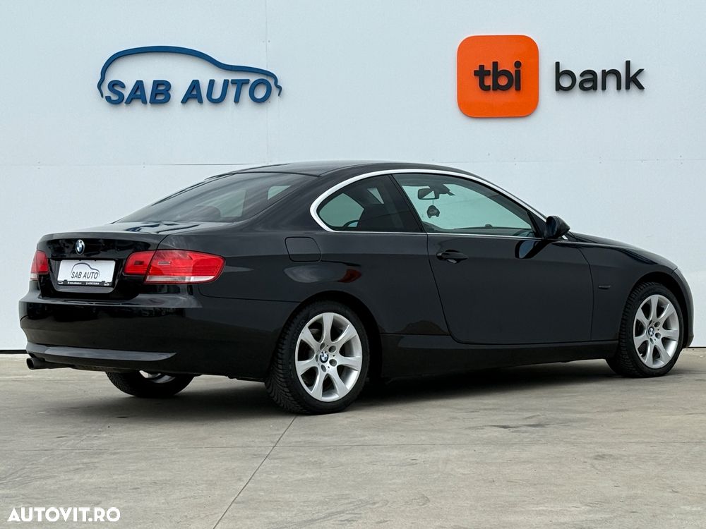 BMW Seria 3 320i - 15