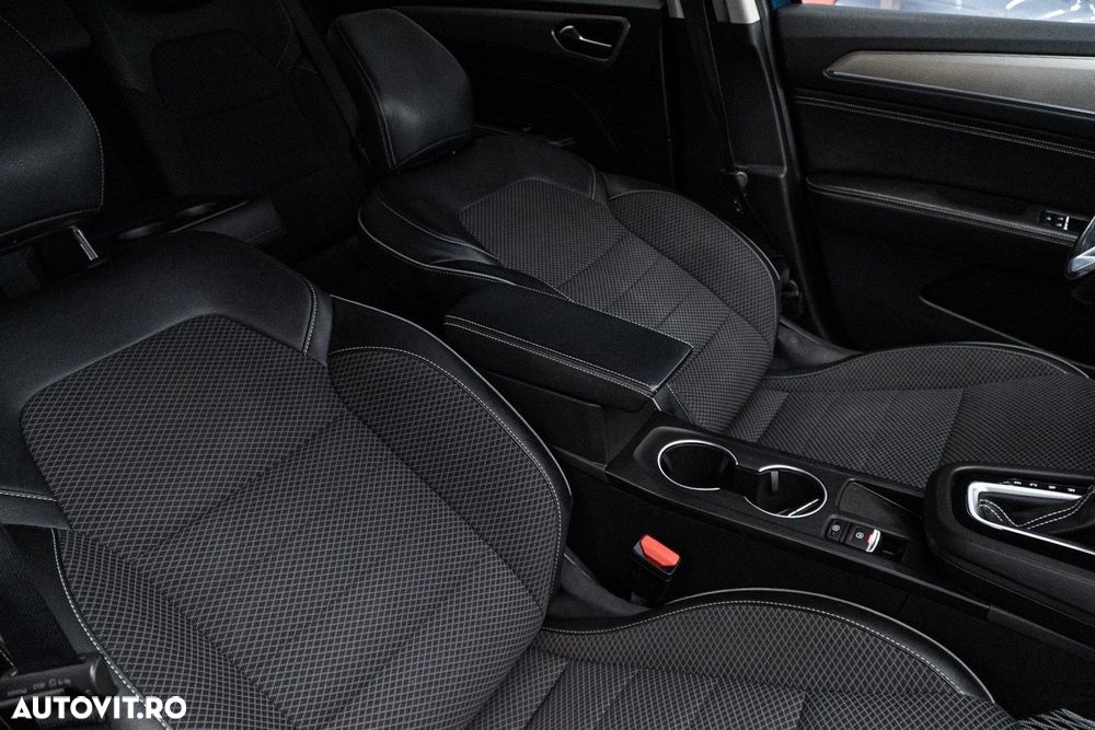 Renault Arkana E-TECH 145 Evolution - 36