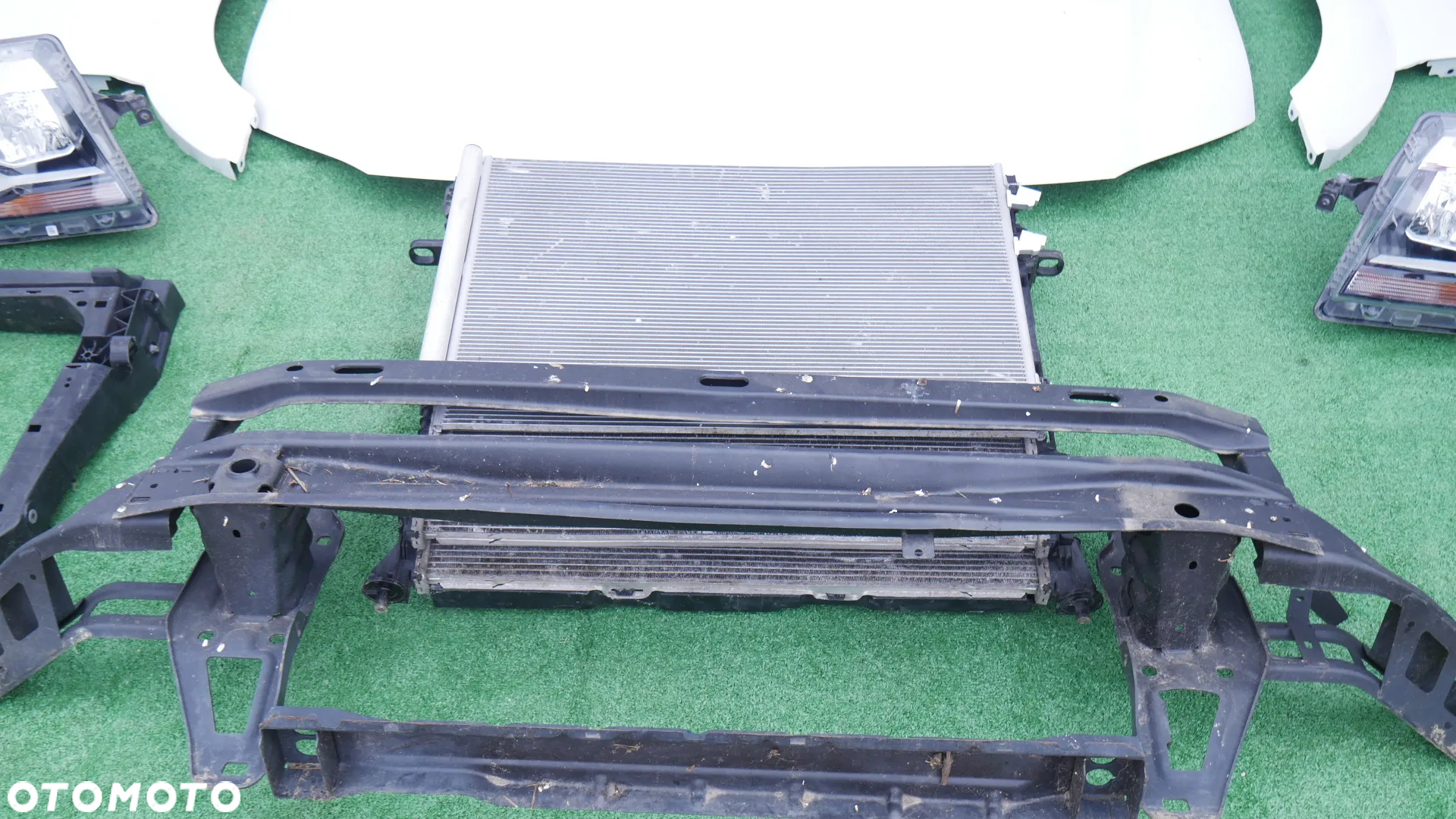 MASKA ZDERZAK GRILL LAMPY BŁOTNIKI PAS PRZEDNI CHODNICE BELKA VW CRAFTER II 2 - 2