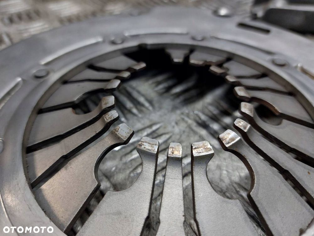 KOŁO DWUMASOWE + TARCZA + DOCISK + ŁOŻYSKO OPOROWE VOLKSWAGEN GOLF IV 1.8 T - 3