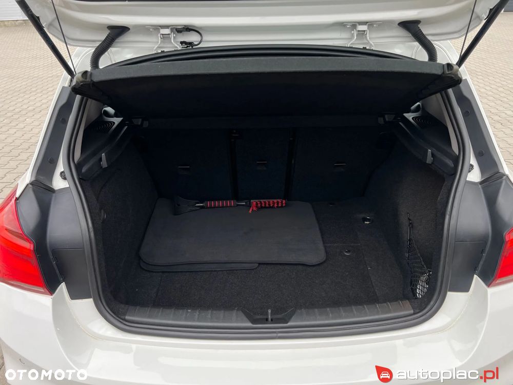 BMW Seria 1 120d - 12