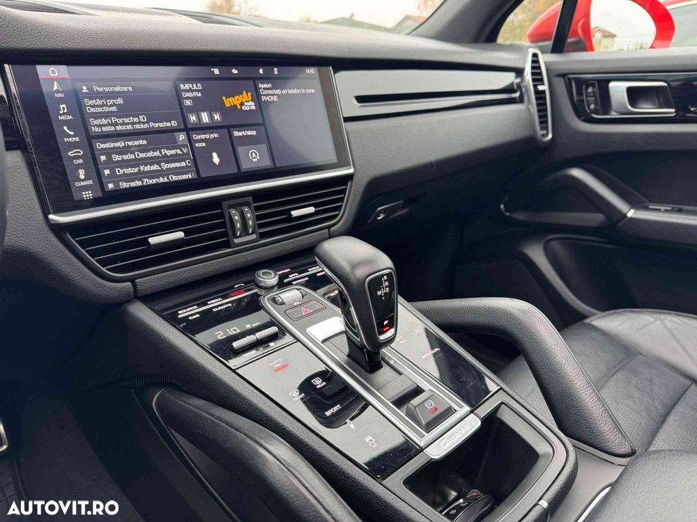 Porsche Cayenne - 11