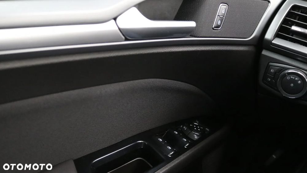 Ford Mondeo 2.0 TDCi Titanium PowerShift - 22