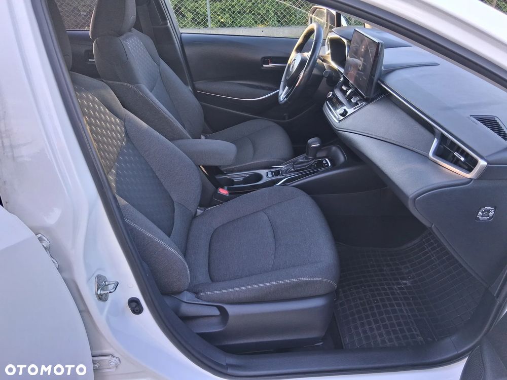Toyota Corolla - 10