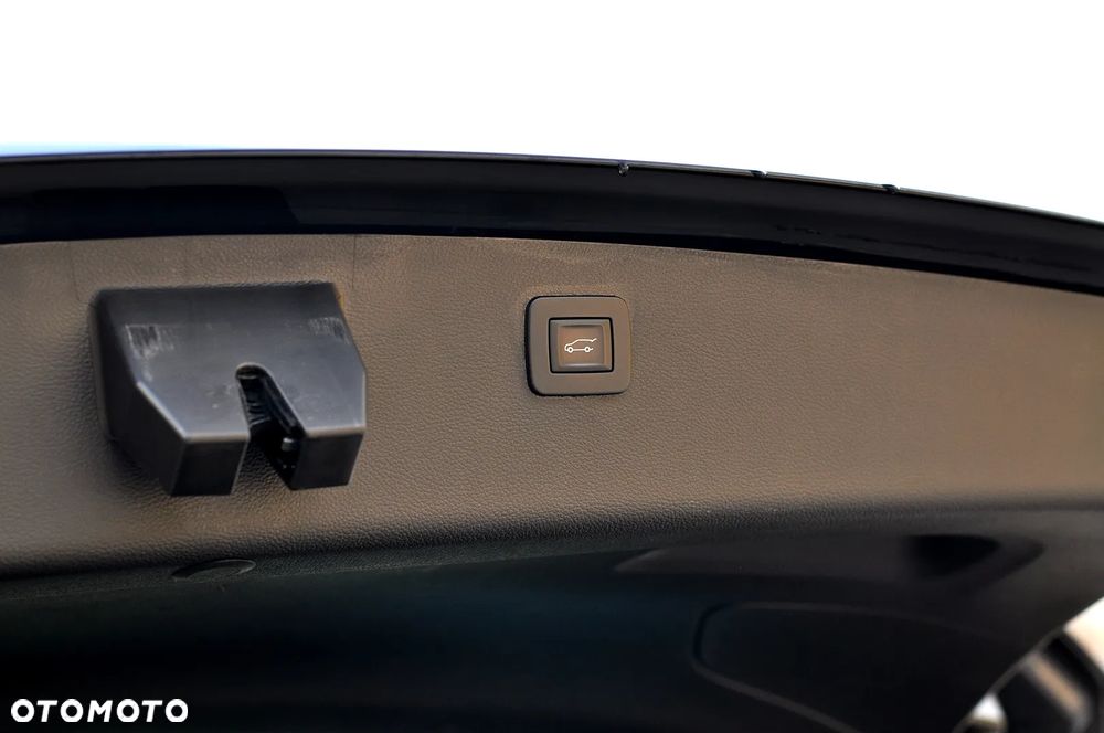 Opel Astra 1.4 T Dynamic S&S - 19