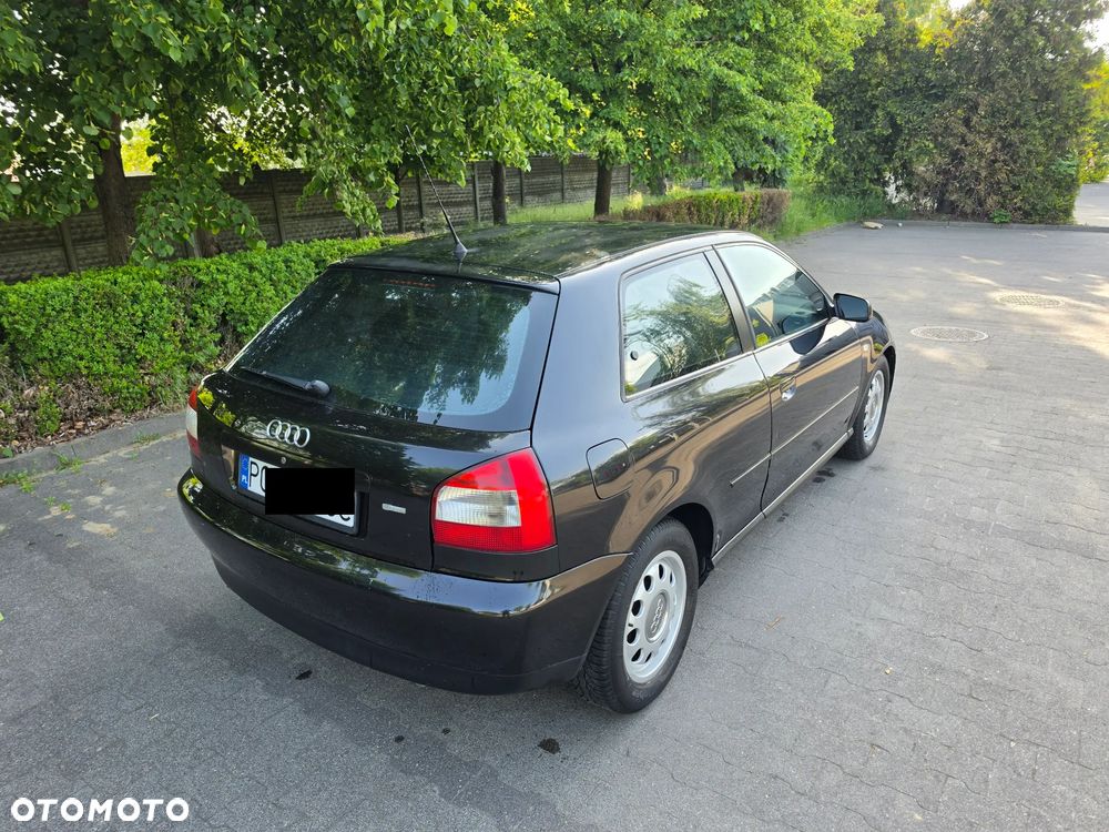 Audi A3 3-drzwiowe 1.6 FSI Ambiente - 2