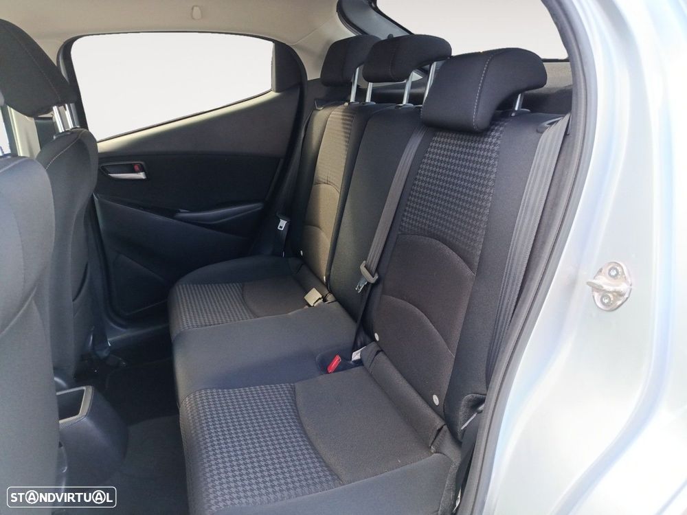 Mazda 2 1.5 Sky-G Advance Navi - 13