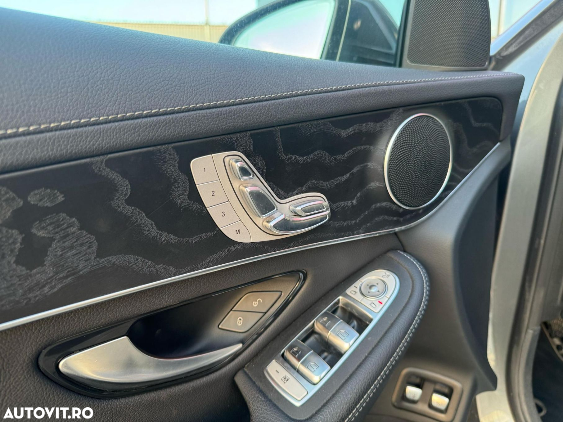 Mercedes-Benz GLC 300 e 4Matic 9G-TRONIC - 18
