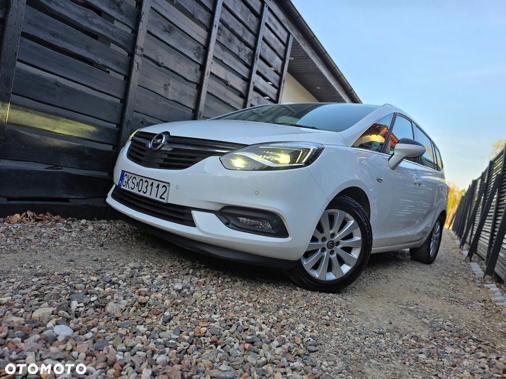Opel Zafira - 10