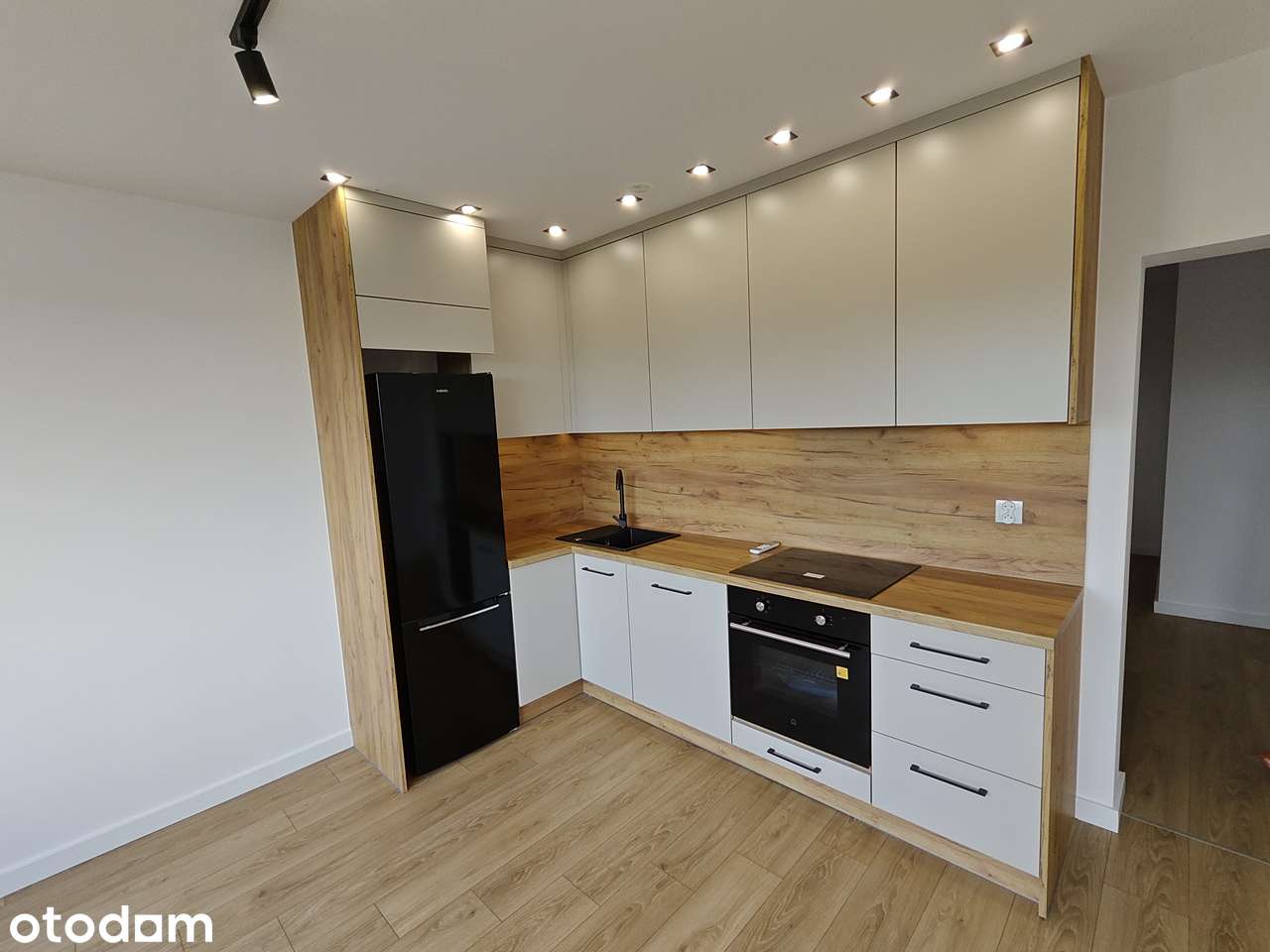 Bez prowizji | 3 sypialnie | Salon z kuchnią | Balkon | Klimatyzacja