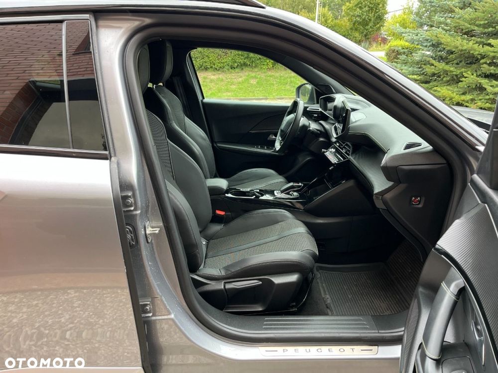 Peugeot 2008 e-2008 GT - 26