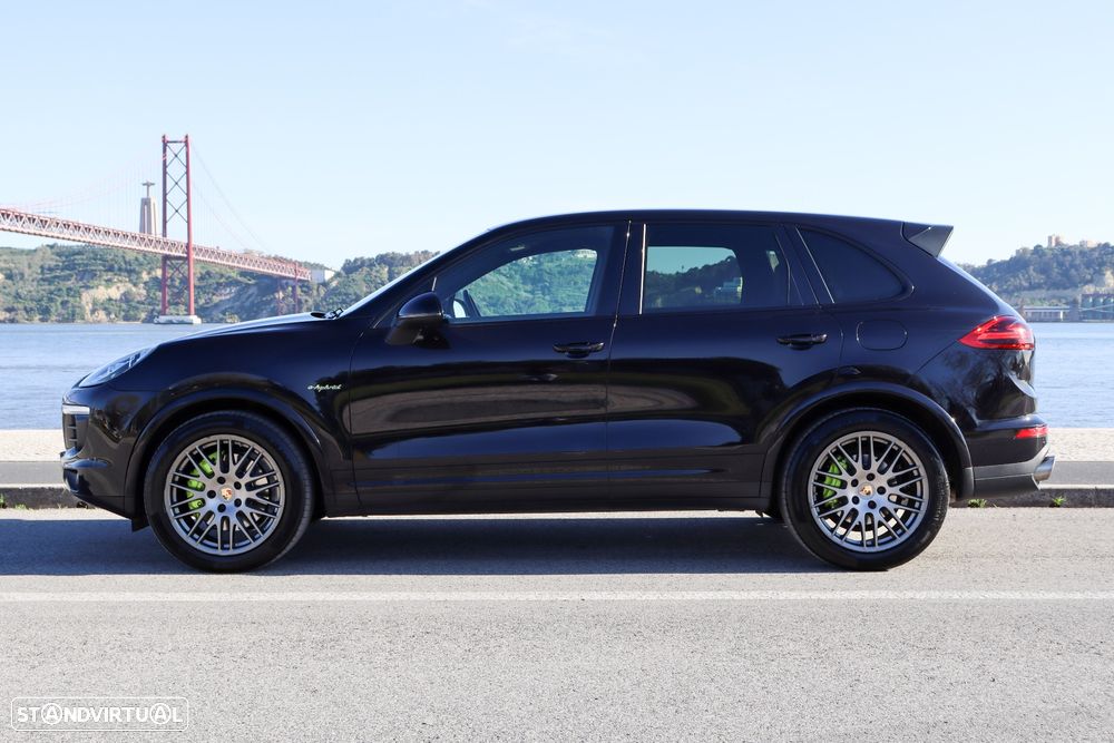 Porsche Cayenne - 6
