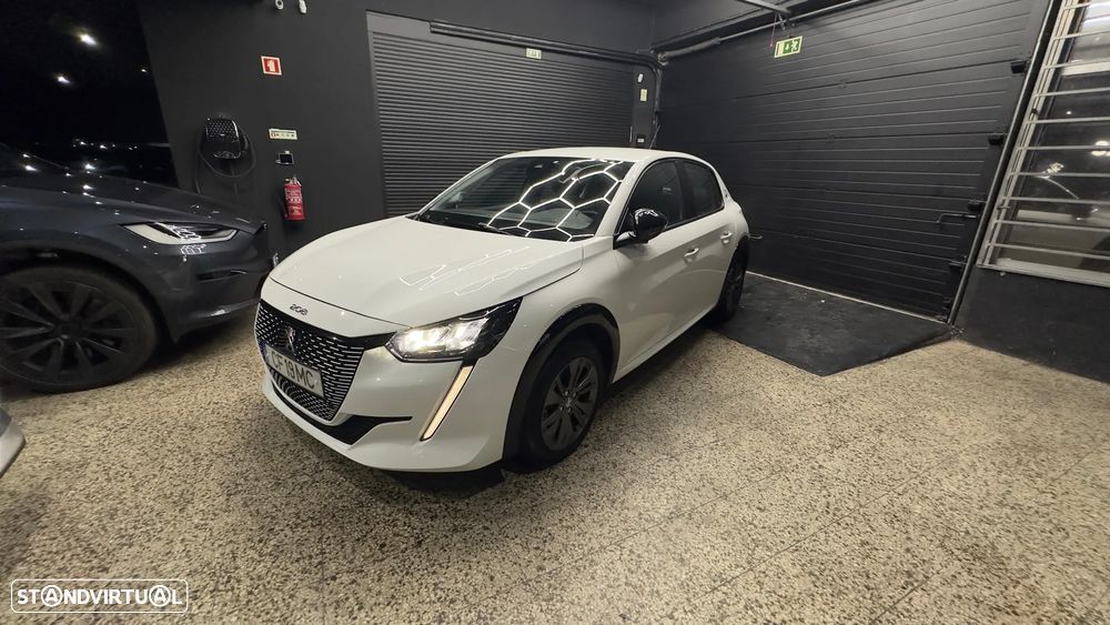 Peugeot e-208 Allure Pack - 7