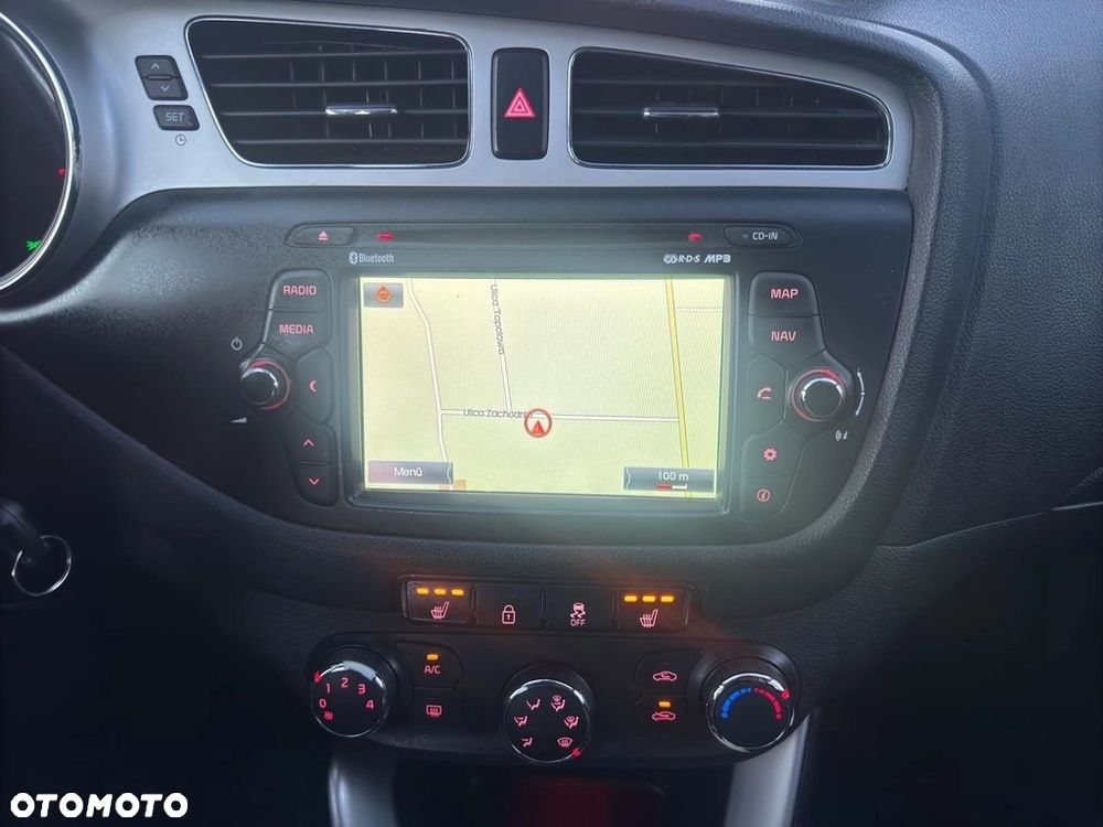 Kia Ceed 1.4 CVVT Dream Team Edition - 14