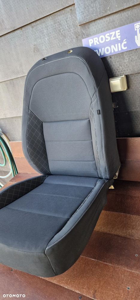 FOTEL LEWY TAPICERKA Fotela SKODA Superb III - 3