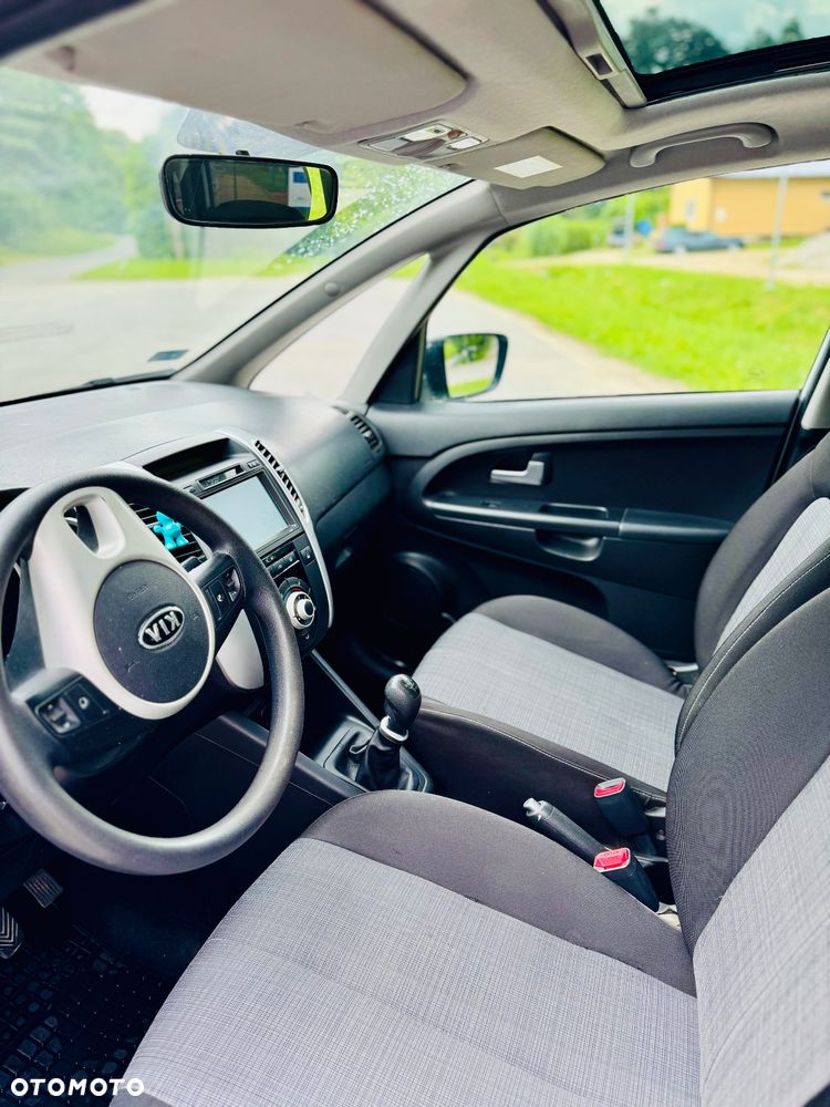 Kia Venga 1.4 CRDi 90 Dream-Team Edition - 12