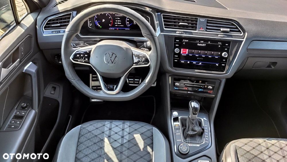 Volkswagen Tiguan - 36