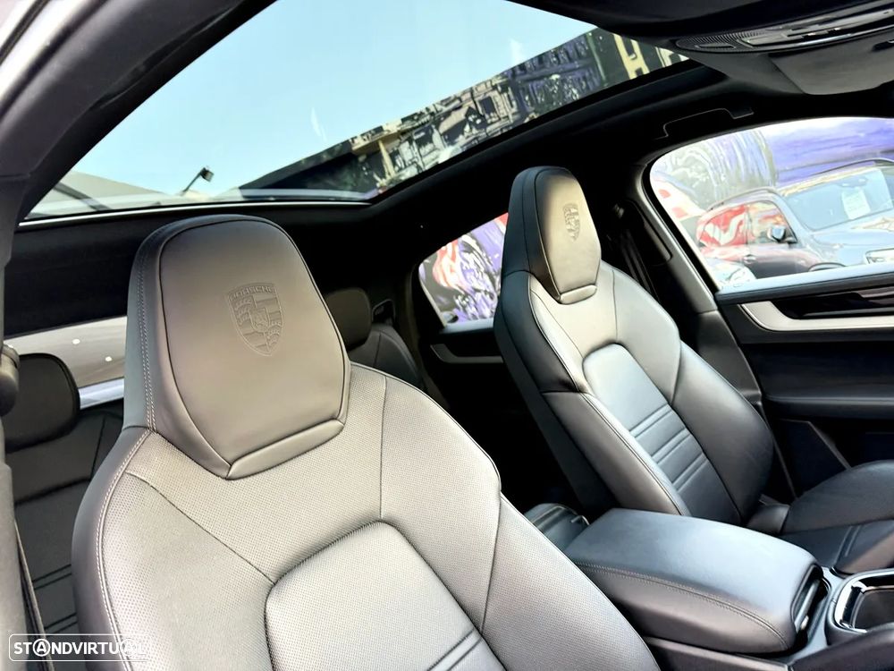 Porsche Cayenne Coupé E-Hybrid - 30