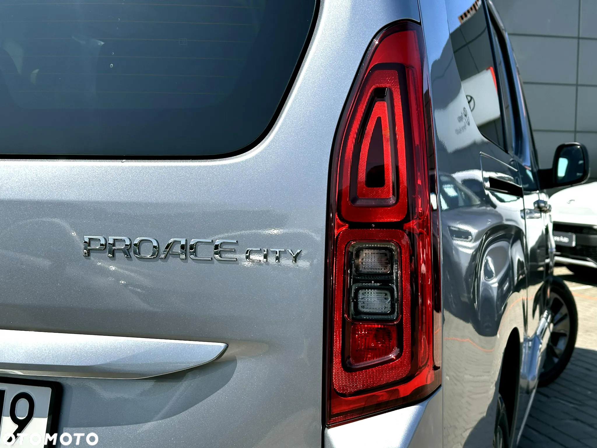 Toyota Proace City Verso Long 1.5 D-4D Family - 8