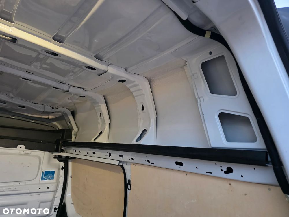 Renault Trafic - 18