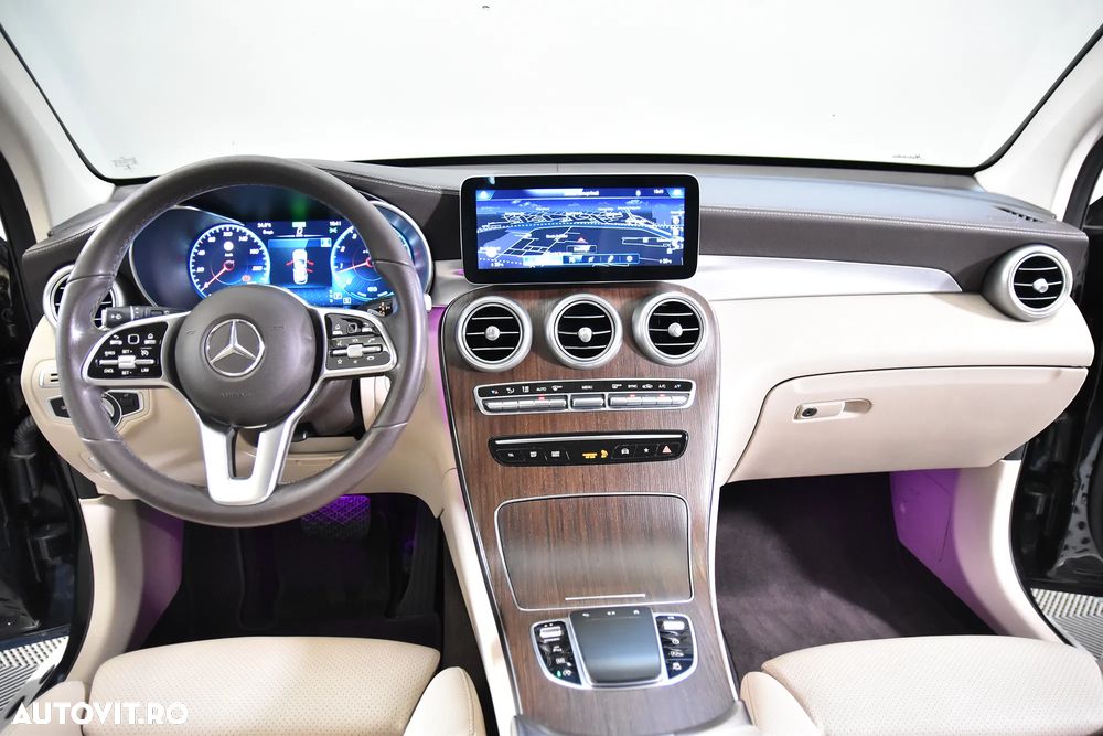 Mercedes-Benz GLC 200 4MATIC MHEV - 9