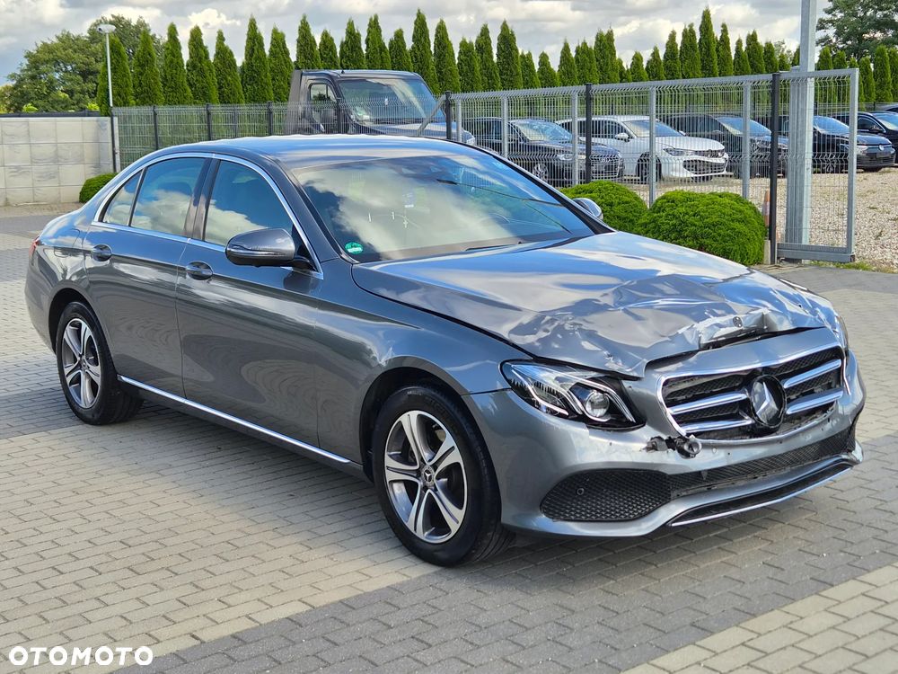 Mercedes-Benz Klasa E 220 d 9G-TRONIC Avantgarde
