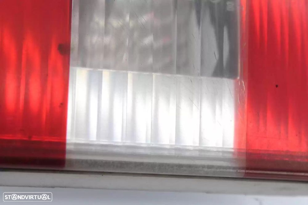 FAROLIM TRASEIRO DIREITO INTERIOR BMW X3 2006 -63213420204 - 2