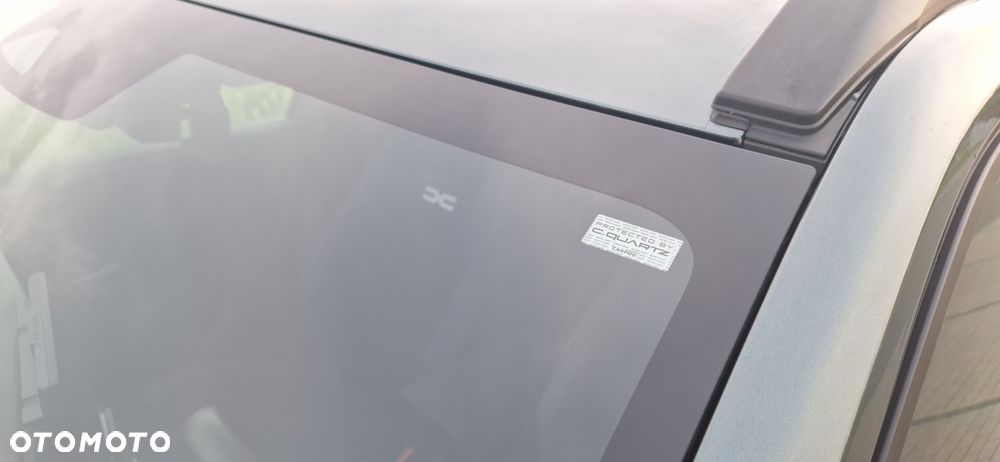 Dacia Duster 1.6 Full Hybrid 140 Journey+ MMT - 16