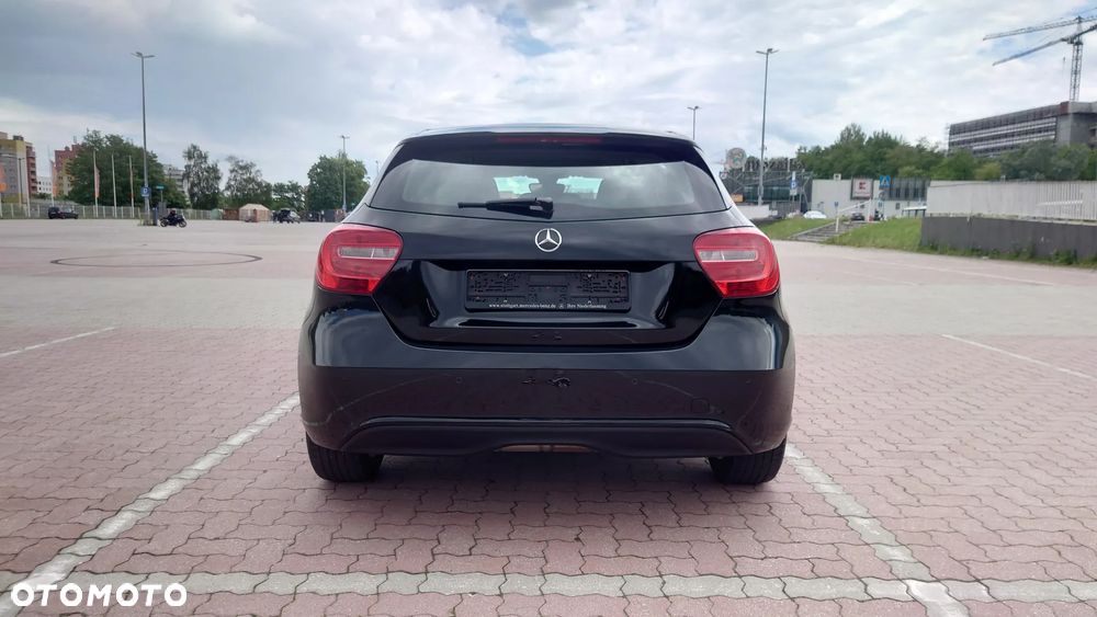 Mercedes-Benz Klasa A 180 (BlueEFFICIENCY) - 15